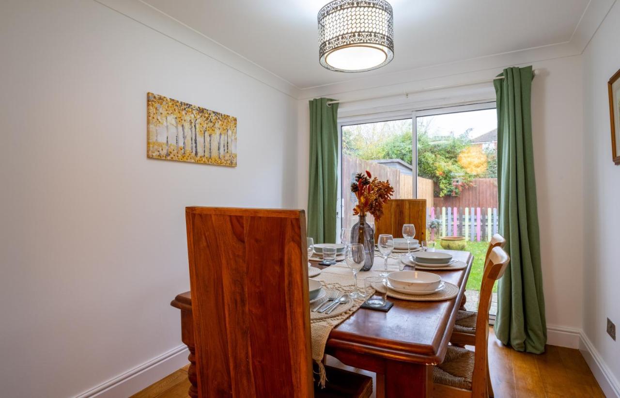 Beautiful House In South Cambridge, 14-Min Drive To The City Centre, Free Parking, No Sofabeds, Sleeps 6 Exteriér fotografie