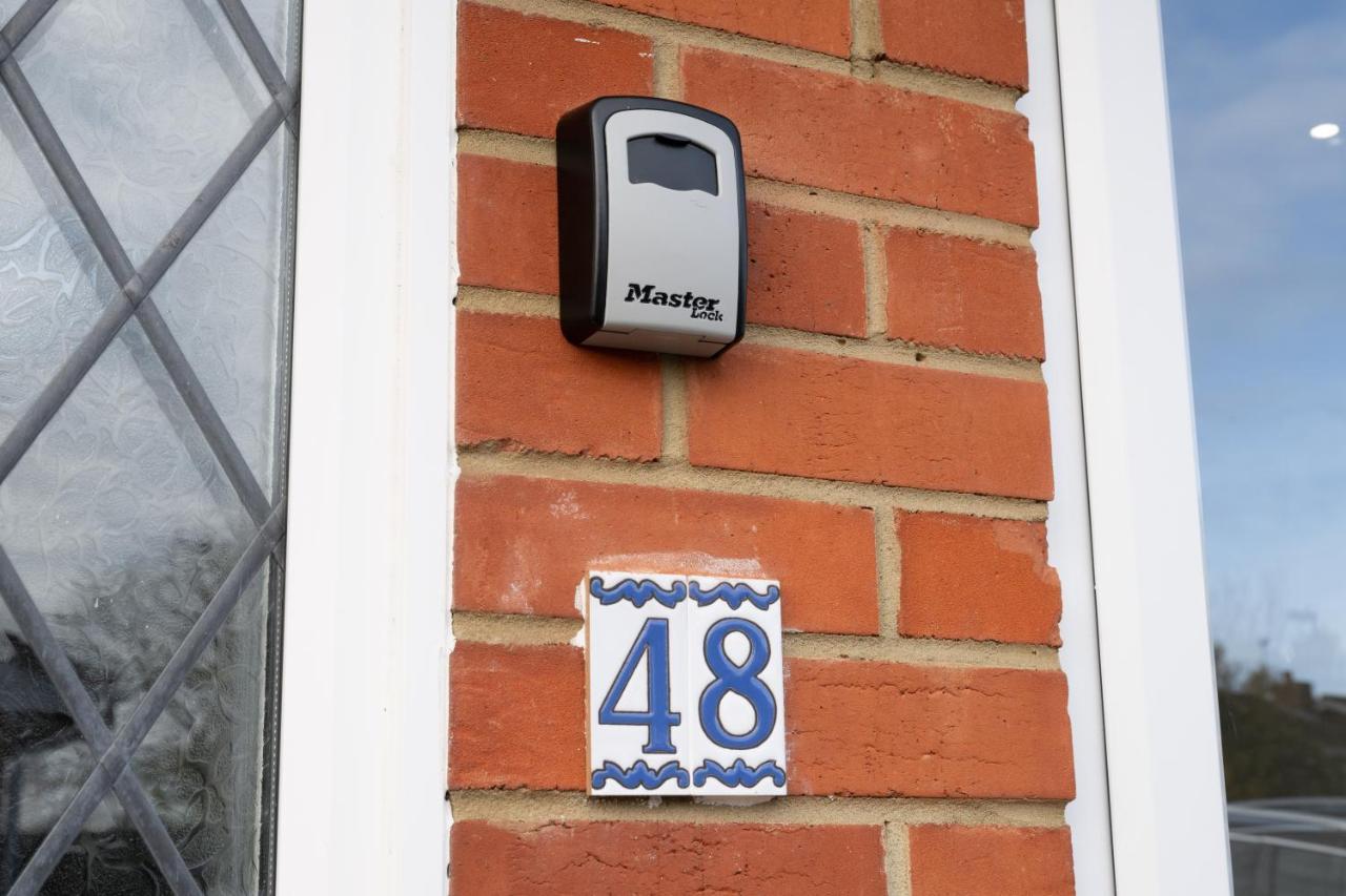 Beautiful House In South Cambridge, 14-Min Drive To The City Centre, Free Parking, No Sofabeds, Sleeps 6 Exteriér fotografie